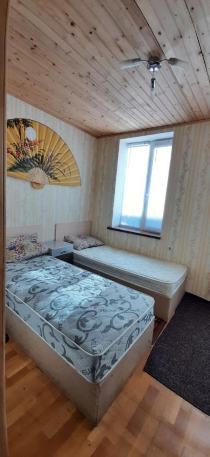 Частный Дом, Р-Н 3 Городской Больницы 체르카시 외부 사진