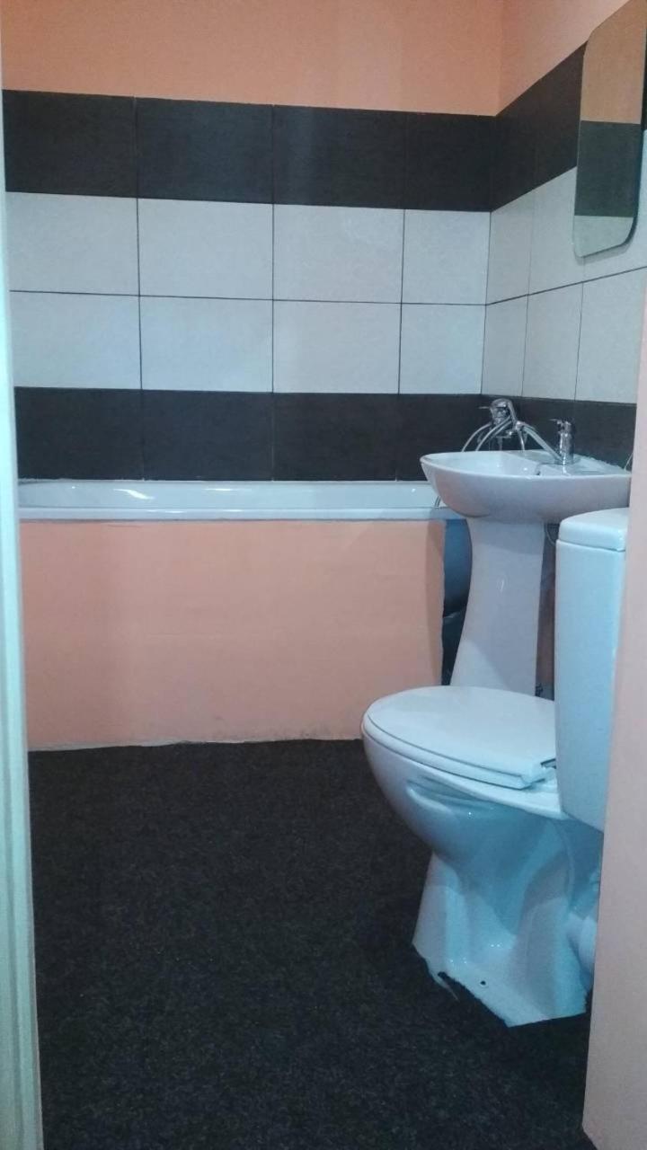 Частный Дом, Р-Н 3 Городской Больницы 체르카시 외부 사진