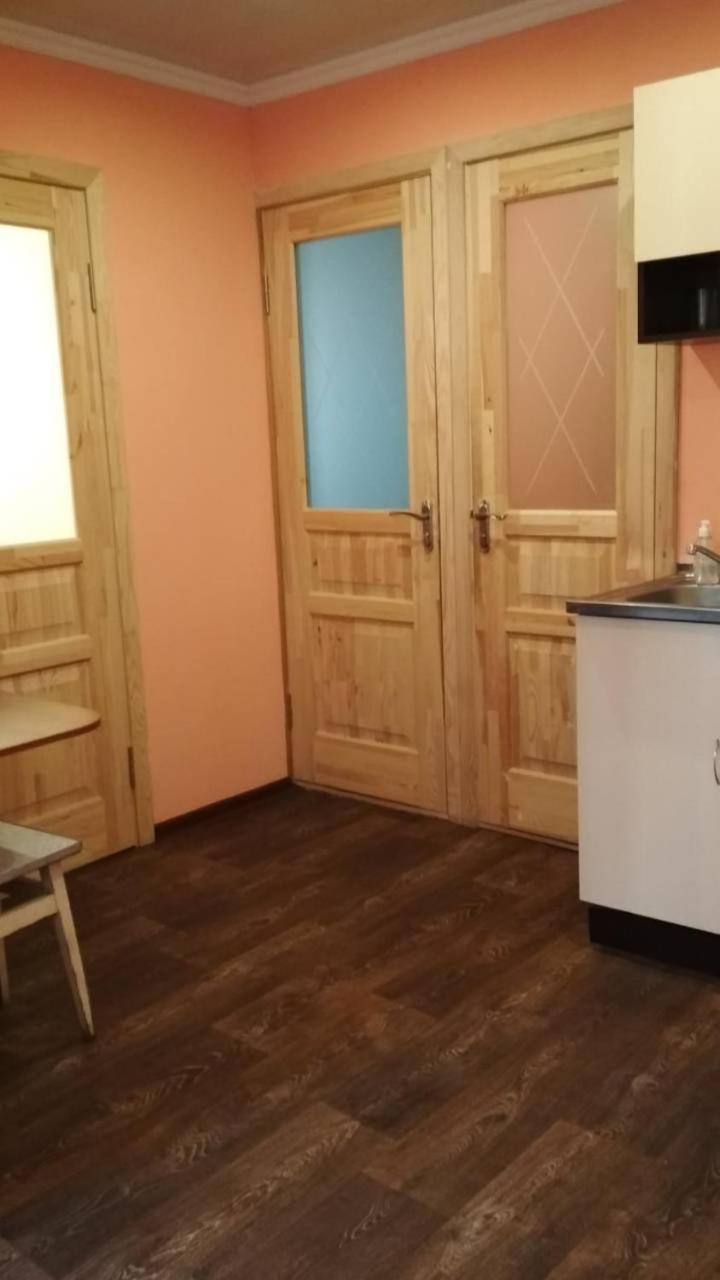 Частный Дом, Р-Н 3 Городской Больницы 체르카시 외부 사진
